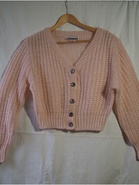 Cropped Soft Knit V-Neck Button Cardigan in Blush Pink
